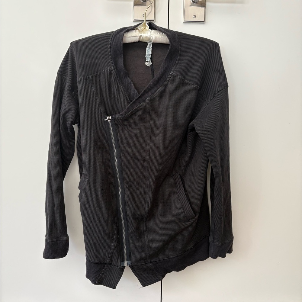 Lululemon Asymmetrical Zip Jacket Size 4
